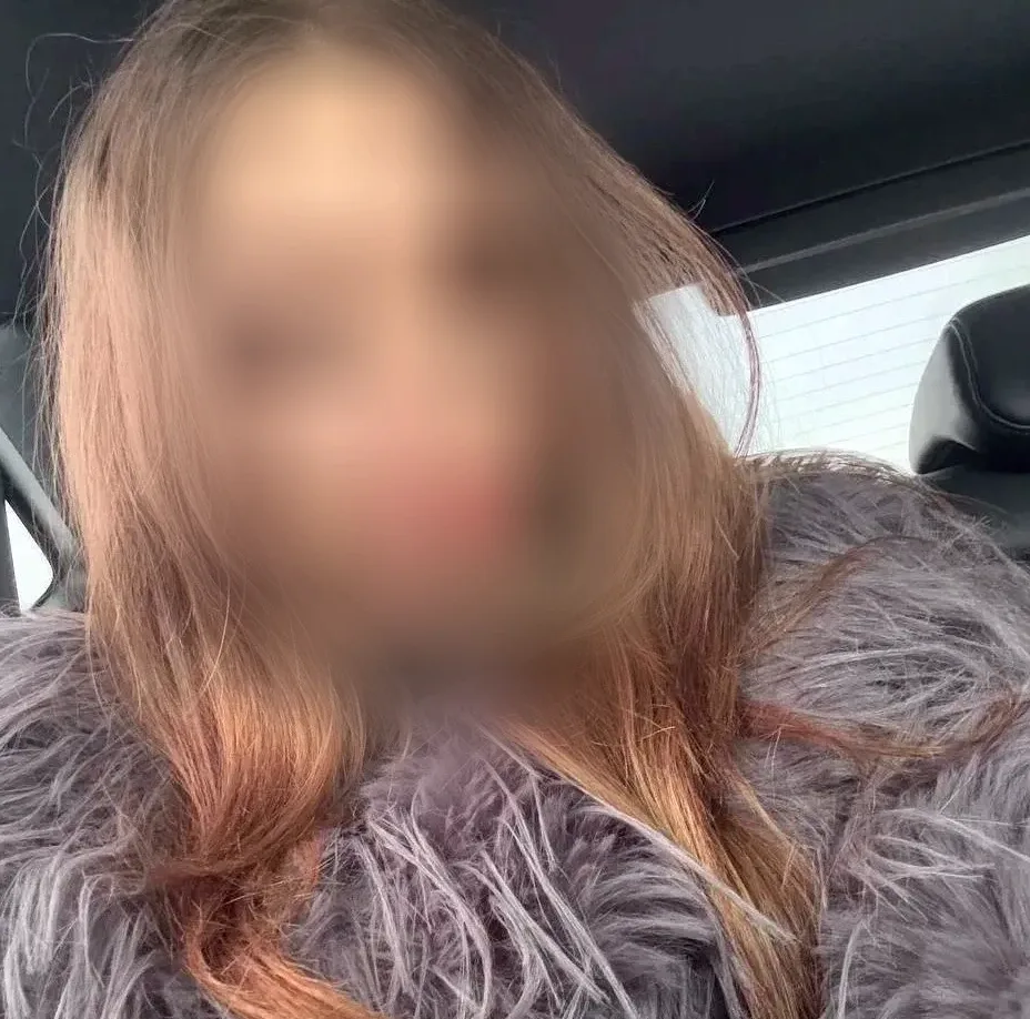Jacqueline, 19