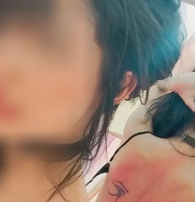 Paula, 25