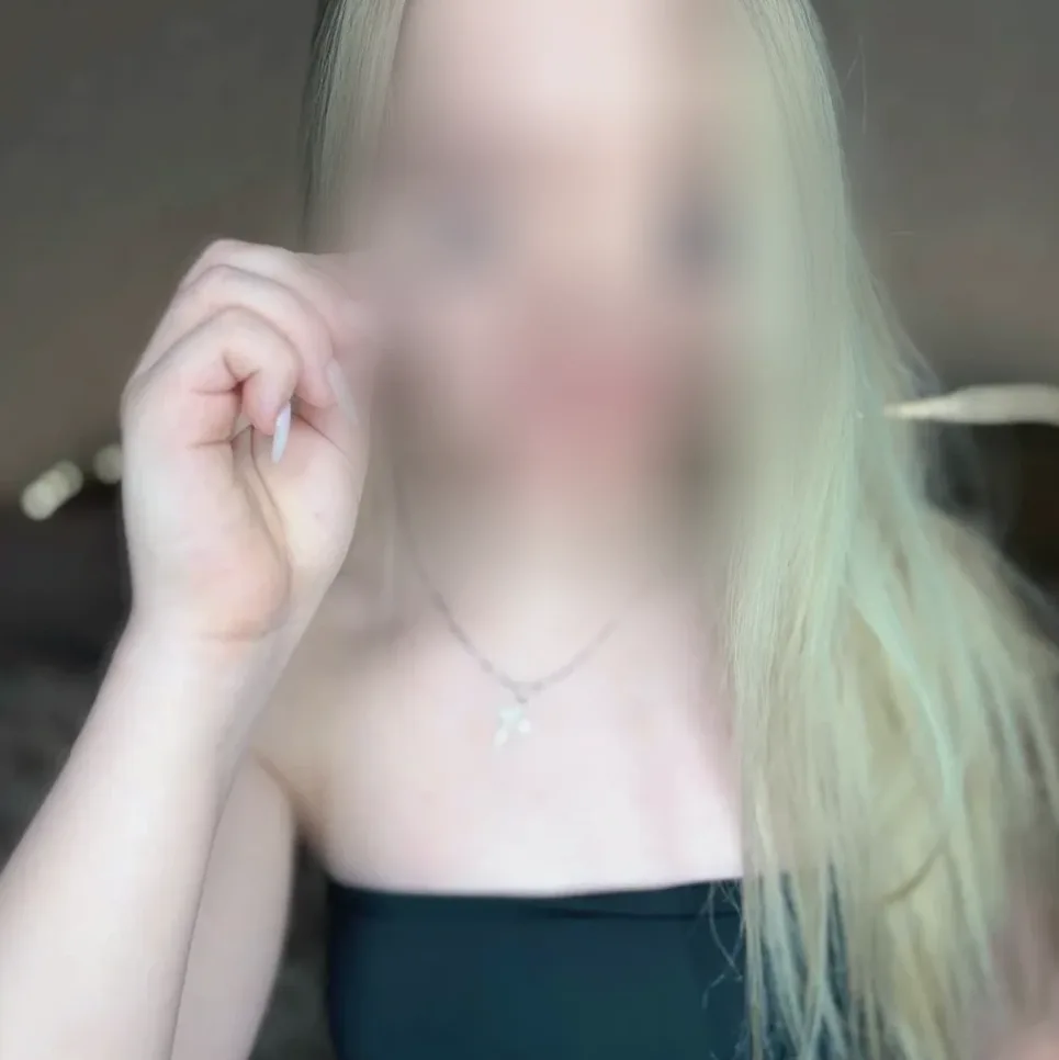 Selin, 21